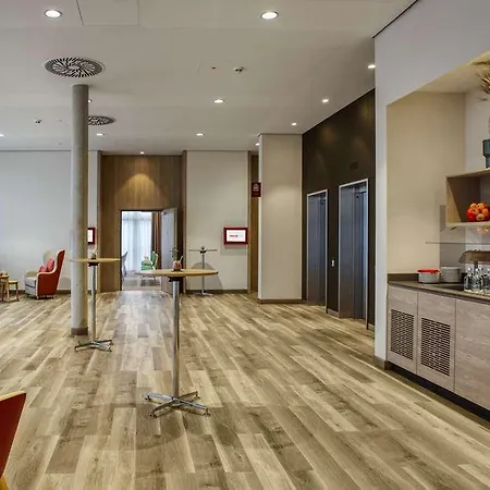 Отель Intercityhotel