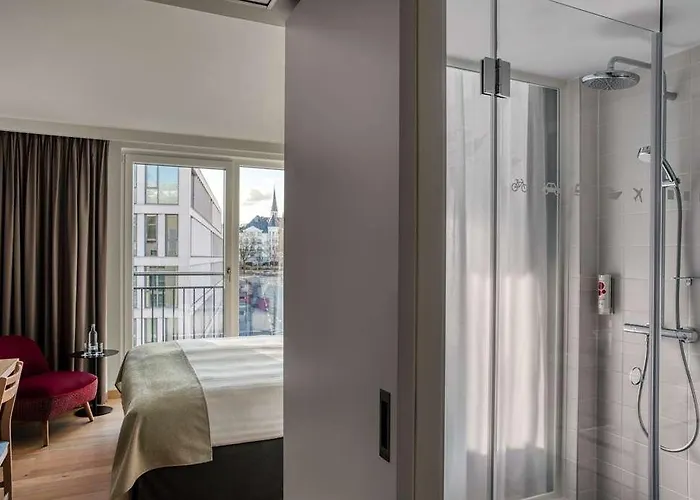 Intercityhotel Hotel *