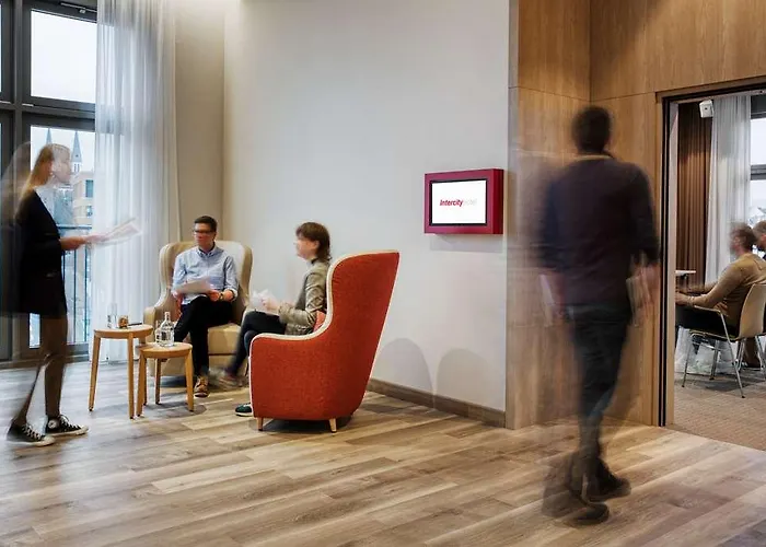 Intercityhotel Hotel *